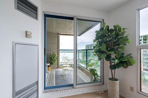 Photo 29 at 1111 - 77 Harbour Square, Waterfront Communities C1, Toronto