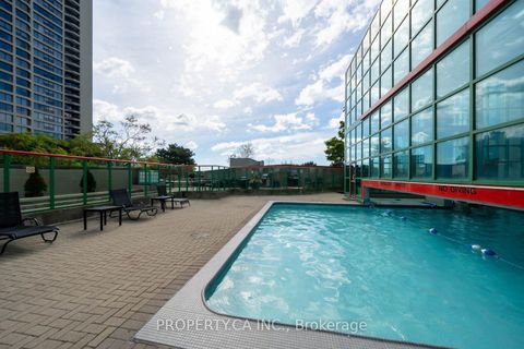 Photo 37 at 1111 - 77 Harbour Square, Waterfront Communities C1, Toronto