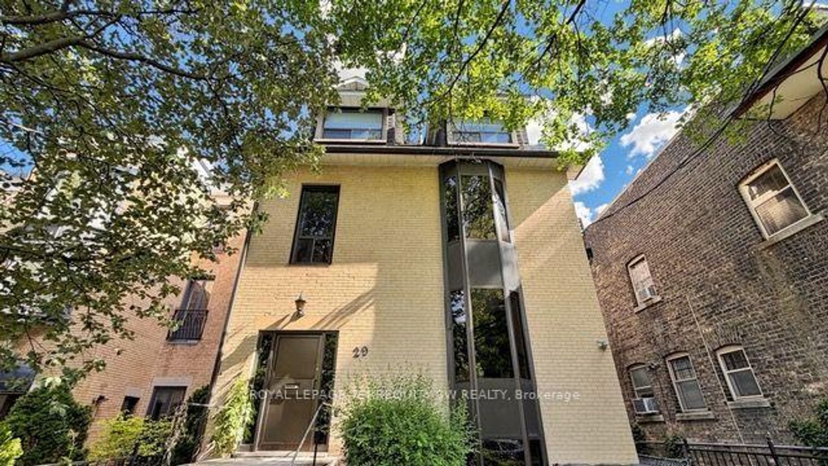 29 Winchester Street, South St. James Town, Toronto 