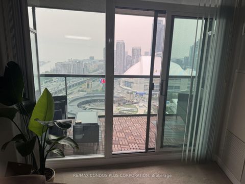 Photo 2 at 3712 - 30 GRAND TRUNK Crescent, Waterfront Communities C1, Toronto