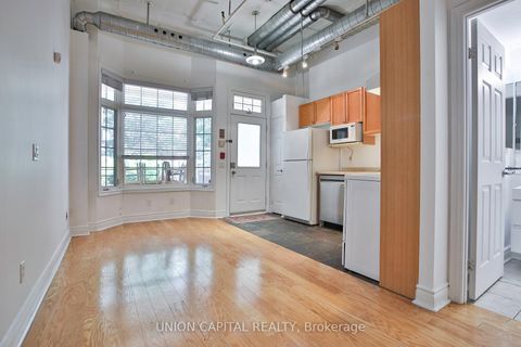 Photo 9 at 143 - 71 Mccaul Street, Chinatown, Toronto