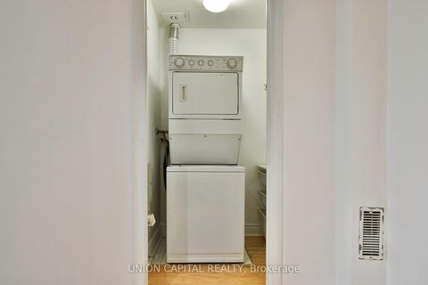 Photo 16 at 143 - 71 Mccaul Street, Chinatown, Toronto