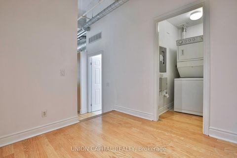 Photo 17 at 143 - 71 Mccaul Street, Chinatown, Toronto