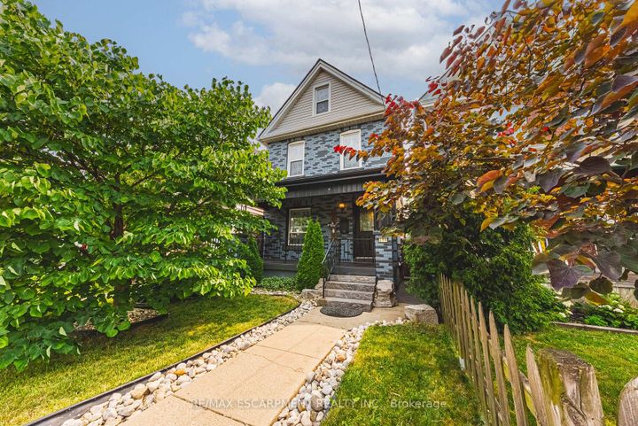 Photo 0 at 218 Grosvenor Avenue N, Crown Point, Hamilton