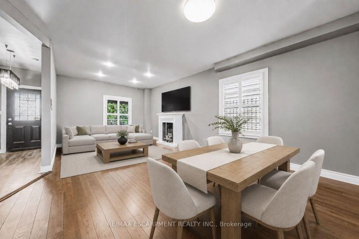 Photo 3 at 218 Grosvenor Avenue N, Crown Point, Hamilton