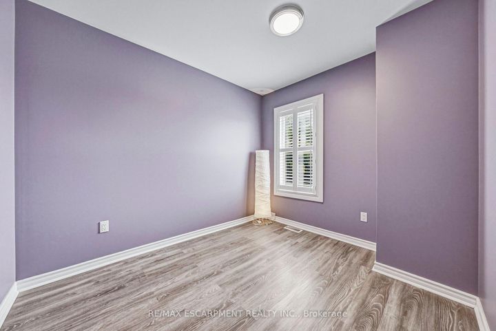 Photo 12 at 218 Grosvenor Avenue N, Crown Point, Hamilton