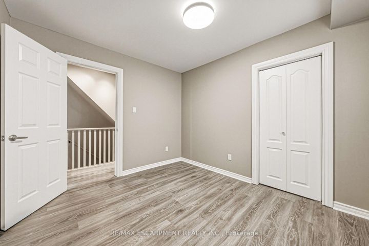 Photo 16 at 218 Grosvenor Avenue N, Crown Point, Hamilton