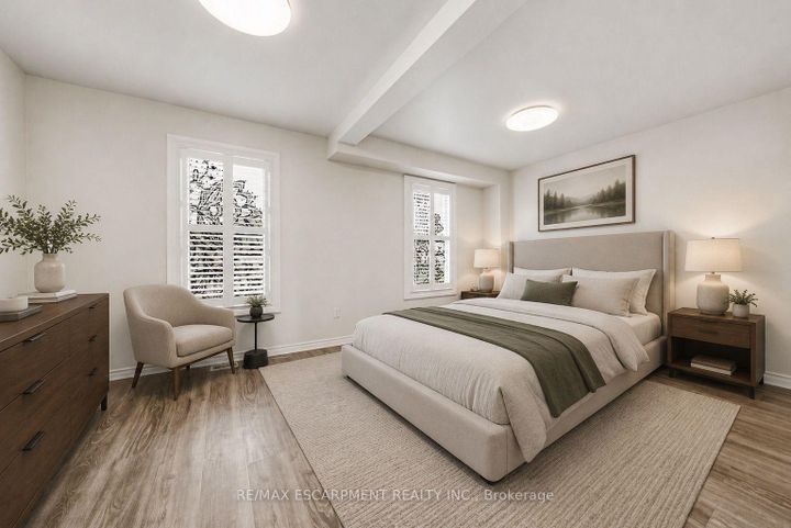 Photo 17 at 218 Grosvenor Avenue N, Crown Point, Hamilton