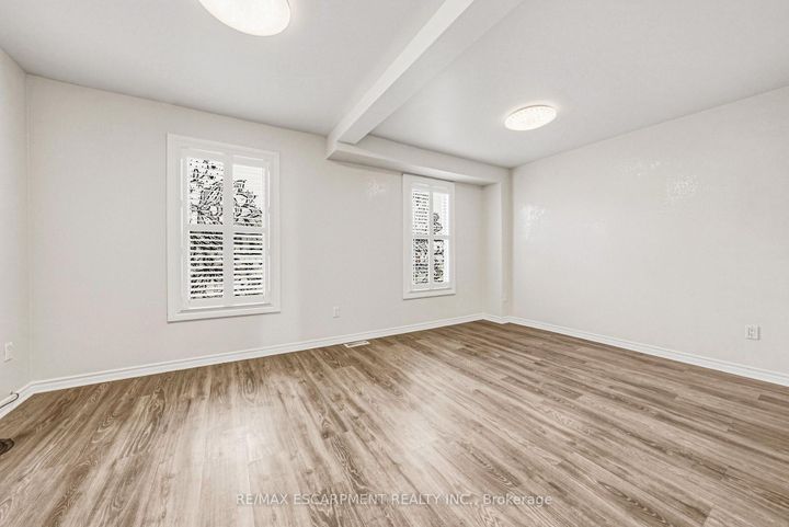 Photo 18 at 218 Grosvenor Avenue N, Crown Point, Hamilton