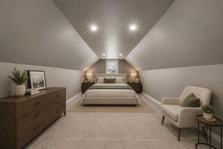 Photo 20 at 218 Grosvenor Avenue N, Crown Point, Hamilton
