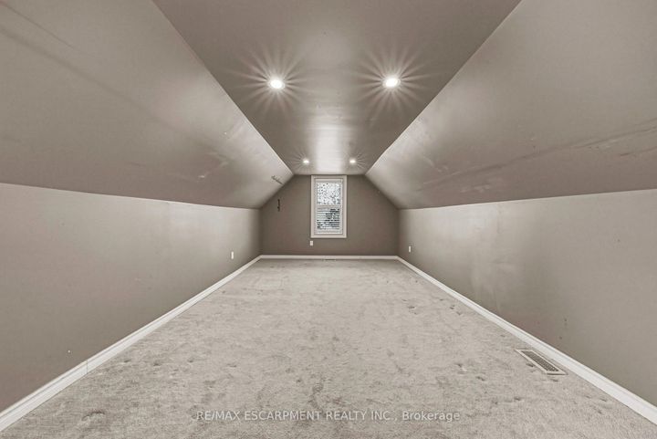 Photo 21 at 218 Grosvenor Avenue N, Crown Point, Hamilton