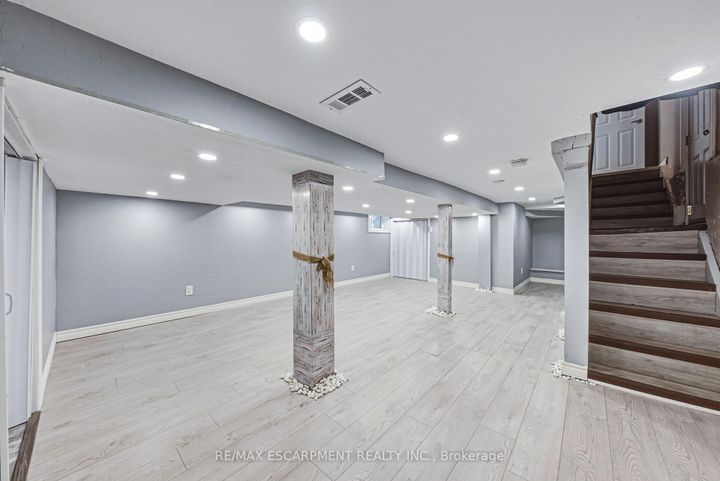 Photo 24 at 218 Grosvenor Avenue N, Crown Point, Hamilton