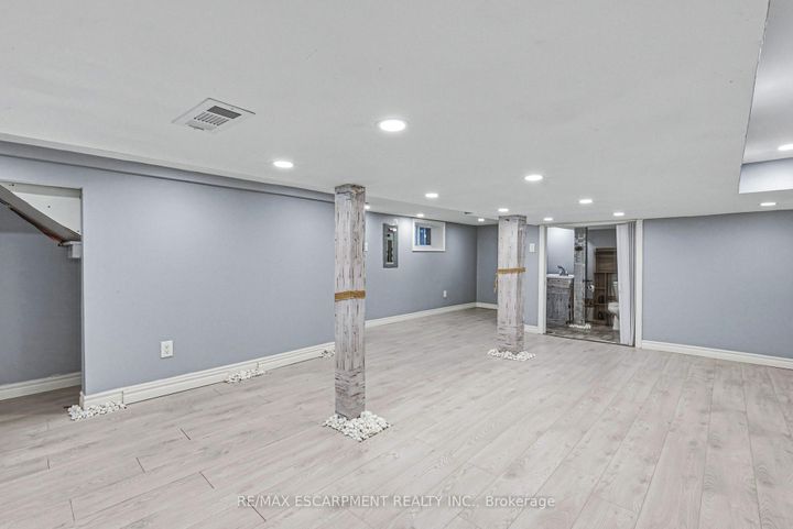 Photo 25 at 218 Grosvenor Avenue N, Crown Point, Hamilton
