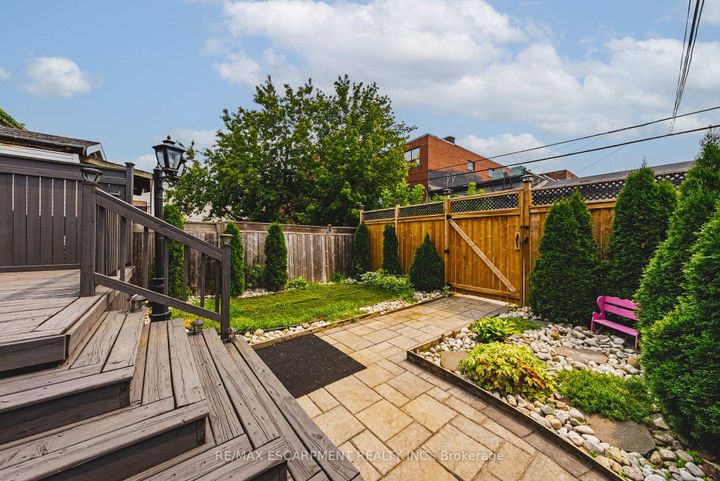 Photo 29 at 218 Grosvenor Avenue N, Crown Point, Hamilton