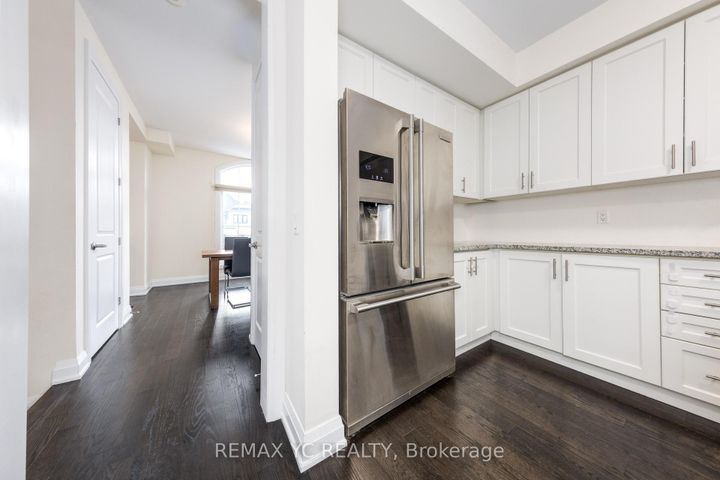 Photo 6 at 33 Duncombe Lane, South Richvale, Richmond Hill