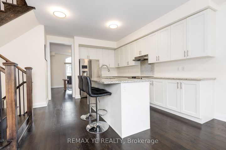 Photo 12 at 33 Duncombe Lane, South Richvale, Richmond Hill