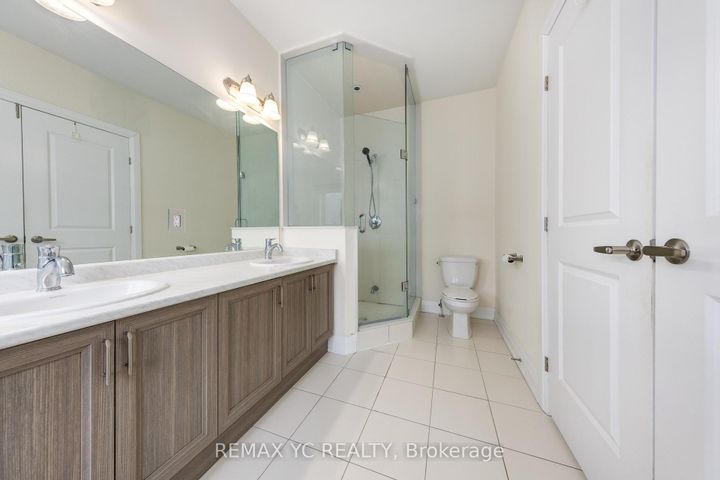 Photo 25 at 33 Duncombe Lane, South Richvale, Richmond Hill