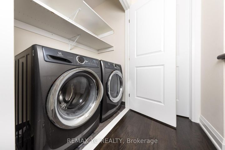 Photo 32 at 33 Duncombe Lane, South Richvale, Richmond Hill