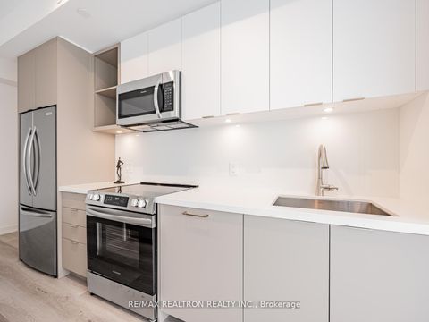 Photo 5 at 428 - 333 Sunseeker Avenue, Rural Innisfil, Innisfil
