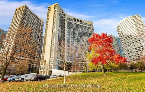 Photo 1 at 837 - 33 Harbour Square, Waterfront Communities C1, Toronto