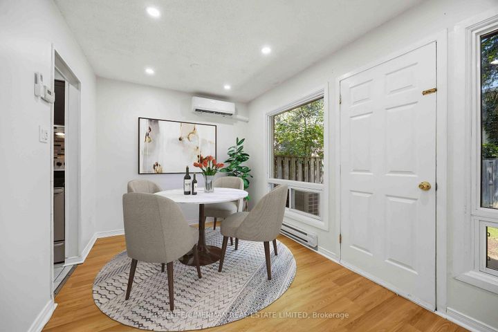 Photo 2 at 142 Thorny Vineway, Bayview Village, Toronto