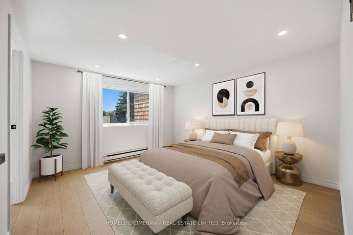 Photo 13 at 142 Thorny Vineway, Bayview Village, Toronto
