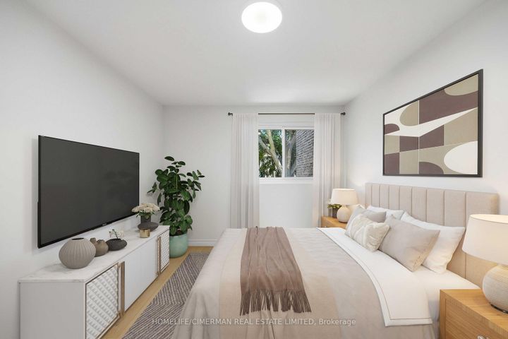 Photo 15 at 142 Thorny Vineway, Bayview Village, Toronto