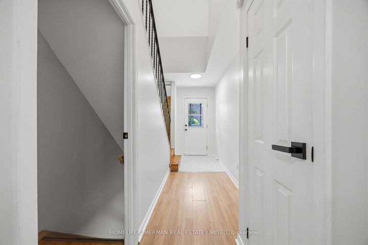 Photo 21 at 142 Thorny Vineway, Bayview Village, Toronto
