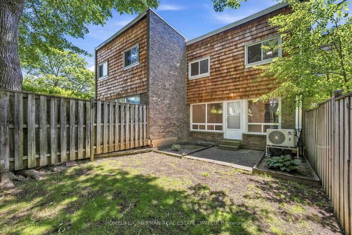 Photo 26 at 142 Thorny Vineway, Bayview Village, Toronto