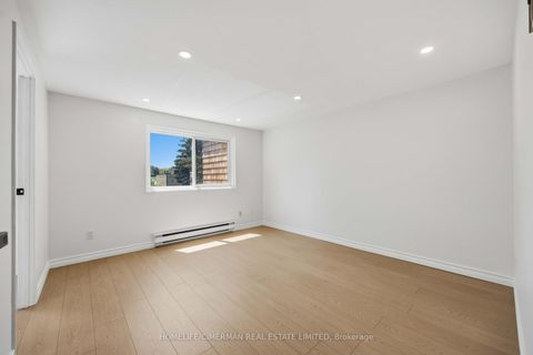 Photo 18 at 151 - 142 Thorny Vineway, Bayview Village, Toronto