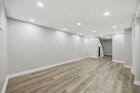 Photo 23 at 151 - 142 Thorny Vineway, Bayview Village, Toronto