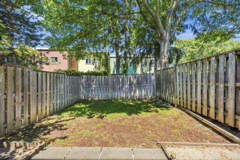 Photo 27 at 151 - 142 Thorny Vineway, Bayview Village, Toronto