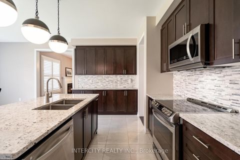 Photo 9 at 6 Flay Court, Cookstown, Innisfil