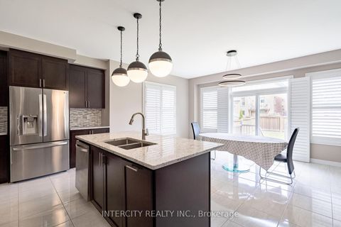 Photo 10 at 6 Flay Court, Cookstown, Innisfil