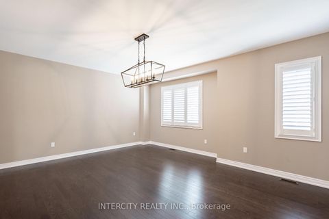 Photo 13 at 6 Flay Court, Cookstown, Innisfil