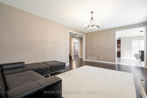 Photo 17 at 6 Flay Court, Cookstown, Innisfil
