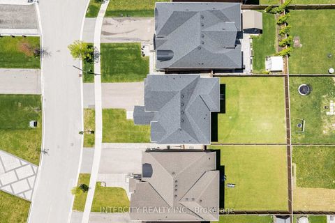 Photo 43 at 6 Flay Court, Cookstown, Innisfil