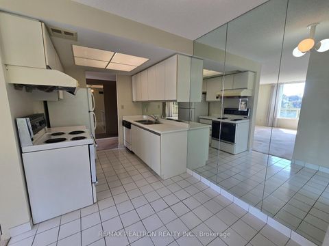 Photo 10 at 403 - 5785 Yonge Street, Newtonbrook East, Toronto