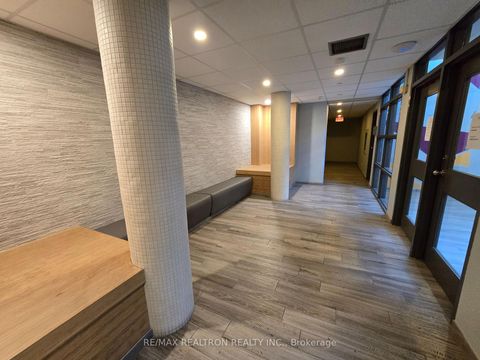 Photo 19 at 403 - 5785 Yonge Street, Newtonbrook East, Toronto