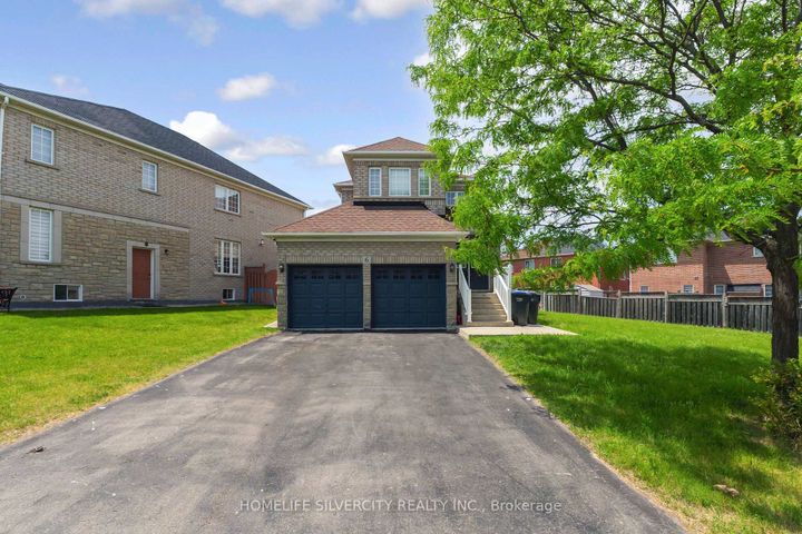 Photo 2 at 6 Aria Lane, Bramalea North Industrial, Brampton
