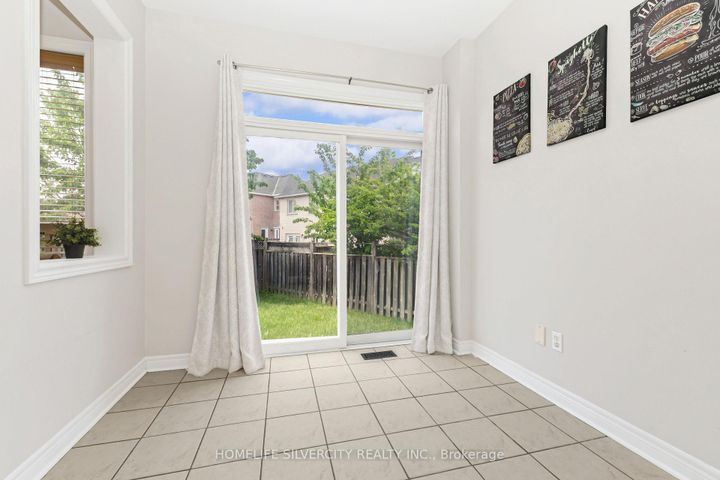 Photo 21 at 6 Aria Lane, Bramalea North Industrial, Brampton