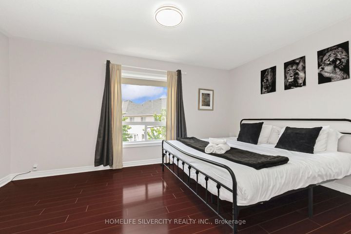 Photo 26 at 6 Aria Lane, Bramalea North Industrial, Brampton