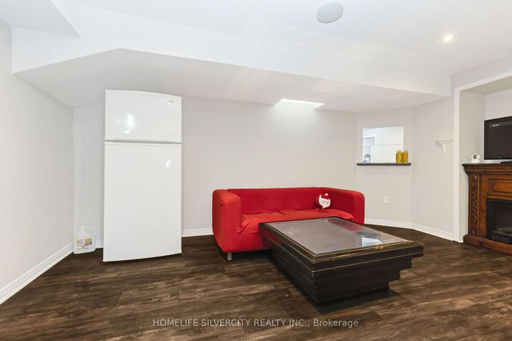 Photo 38 at 6 Aria Lane, Bramalea North Industrial, Brampton