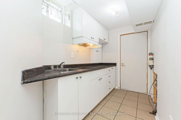 Photo 41 at 6 Aria Lane, Bramalea North Industrial, Brampton