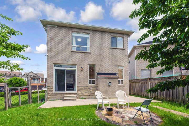 Photo 43 at 6 Aria Lane, Bramalea North Industrial, Brampton
