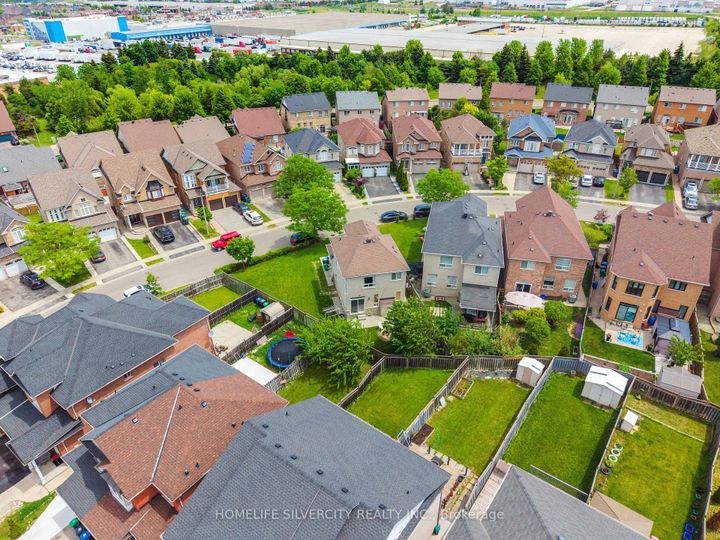 Photo 46 at 6 Aria Lane, Bramalea North Industrial, Brampton