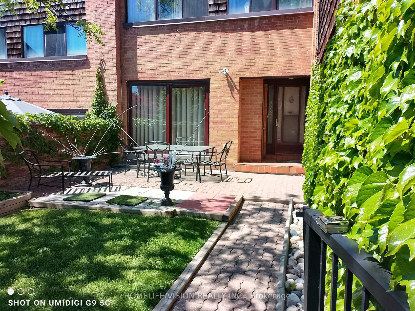 6 Laurie Shepway, Don Valley Village, Toronto photo number 2