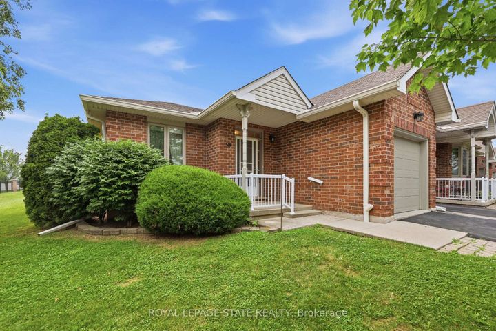 Photo 1 at 74 - 98 Sunibel Drive, Rural Glanbrook, Hamilton