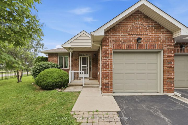 Photo 3 at 74 - 98 Sunibel Drive, Rural Glanbrook, Hamilton