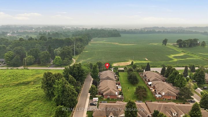 Photo 4 at 74 - 98 Sunibel Drive, Rural Glanbrook, Hamilton